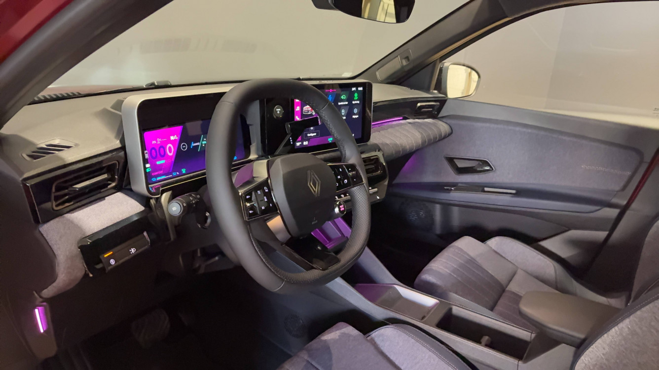 Acheter Renault Renault 4 Renault 4 E-Tech Electrique 150 ch autonomie confort Techno 5p neuf dans les concessions du Groupe Faurie