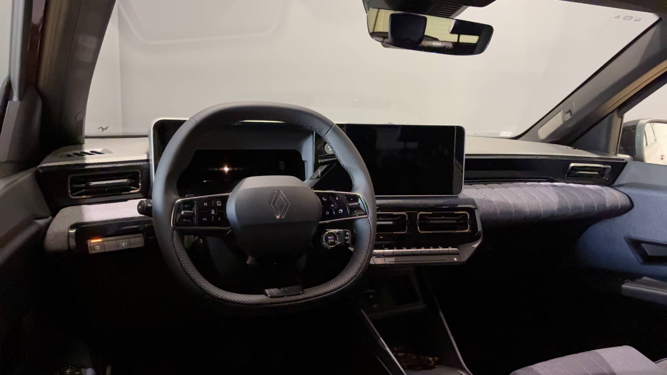 Acheter Renault Renault 4 Renault 4 E-Tech Electrique 150 ch autonomie confort Techno 5p neuf dans les concessions du Groupe Faurie