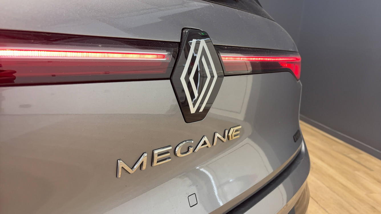 Acheter Renault Megane E-Tech Megane E-Tech 220 ch autonomie confort AC22 Techno 5p neuf dans les concessions du Groupe Faurie