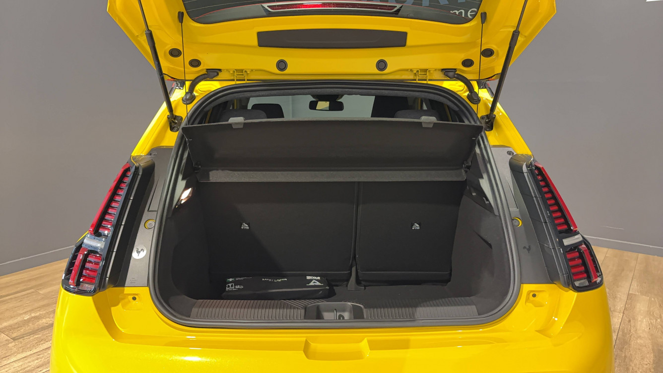Acheter Renault Renault 5 Renault 5 E-Tech Electrique 150 ch autonomie confort Techno 5p neuf dans les concessions du Groupe Faurie