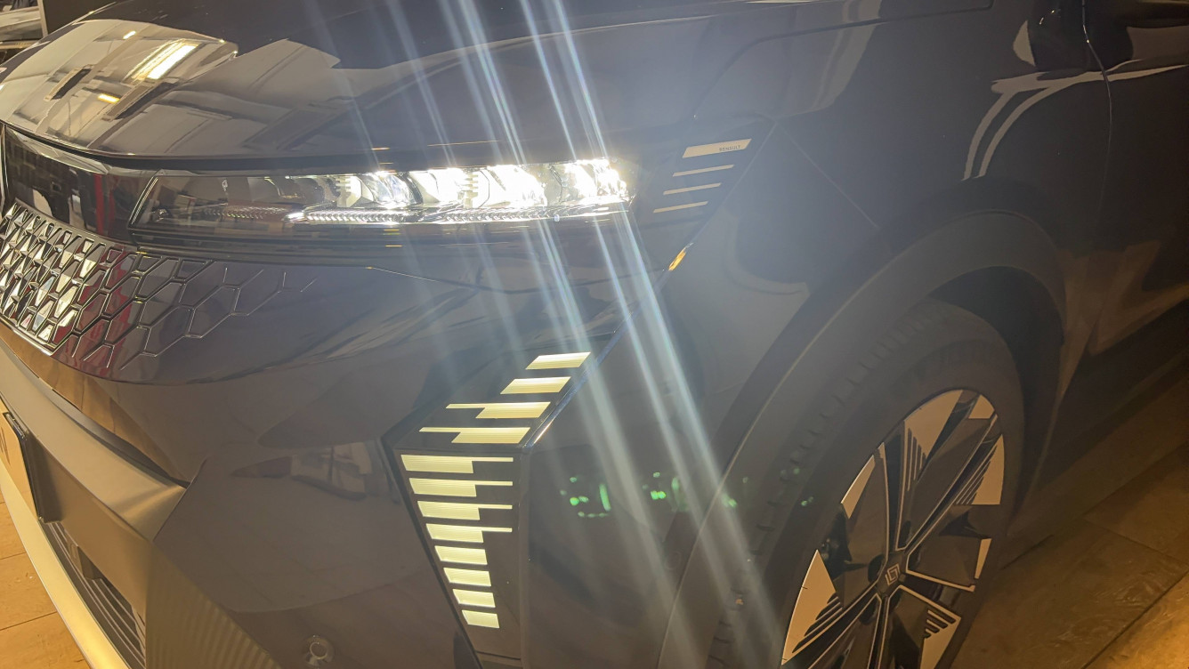 Acheter Renault Scenic 5 Scenic E-Tech electrique 220 ch grande autonomie Techno 5p neuf dans les concessions du Groupe Faurie