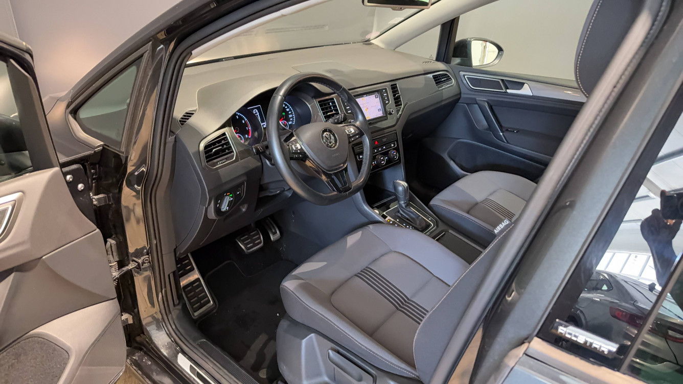 Acheter Volkswagen Golf SW Golf Sportsvan 1.4 TSI 125 BMT DSG7 Série Spéciale Allstar 5p occasion dans les concessions du Groupe Faurie