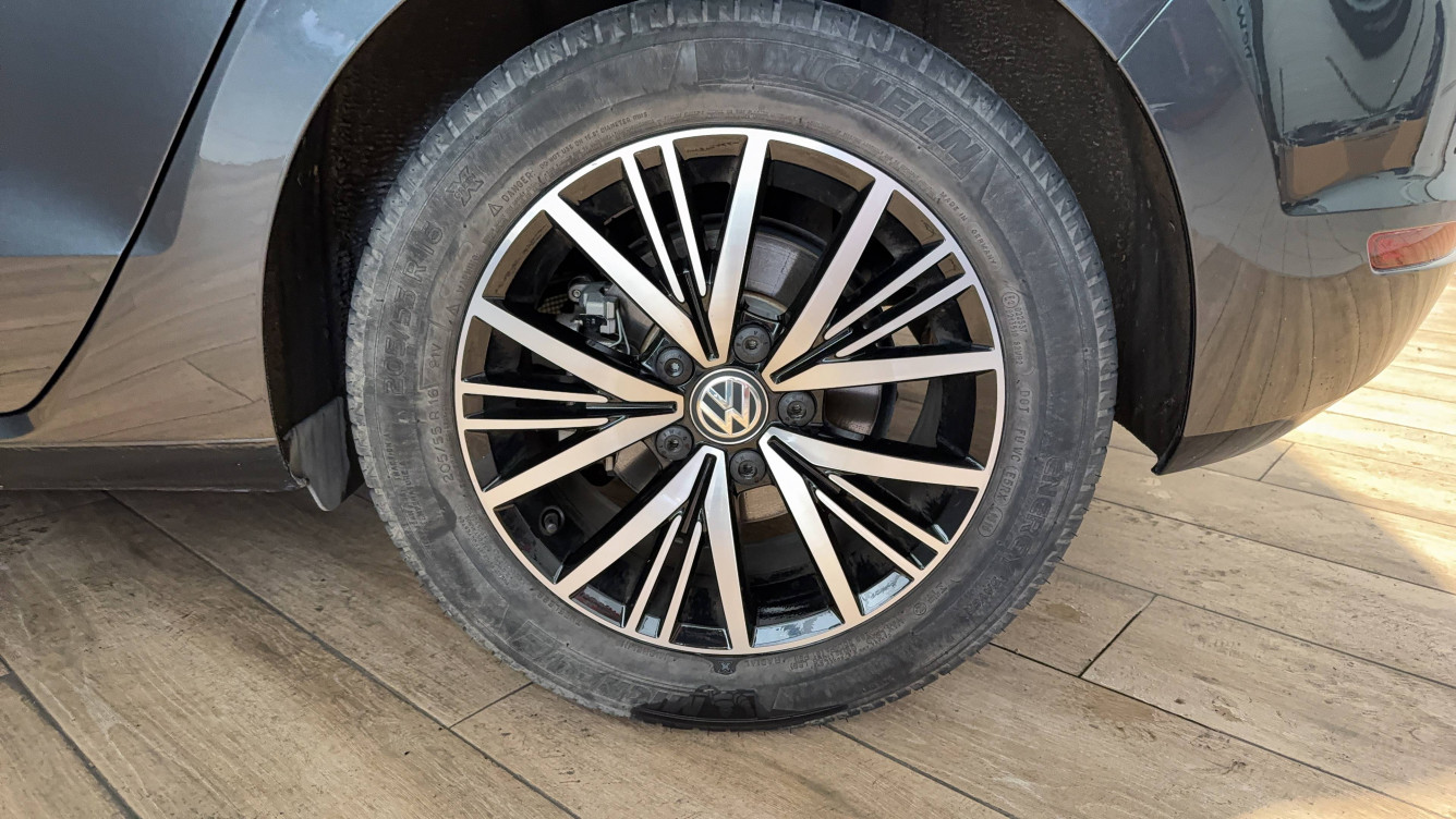 Acheter Volkswagen Golf SW Golf Sportsvan 1.4 TSI 125 BMT DSG7 Série Spéciale Allstar 5p occasion dans les concessions du Groupe Faurie
