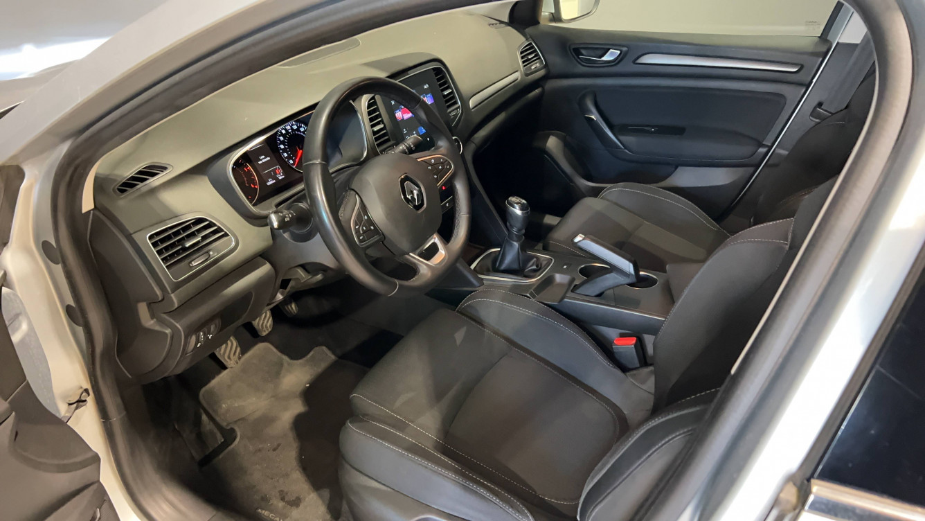 Acheter Renault Megane 4 Mégane IV Estate Blue dCi 115 - 21B Business 5p occasion dans les concessions du Groupe Faurie