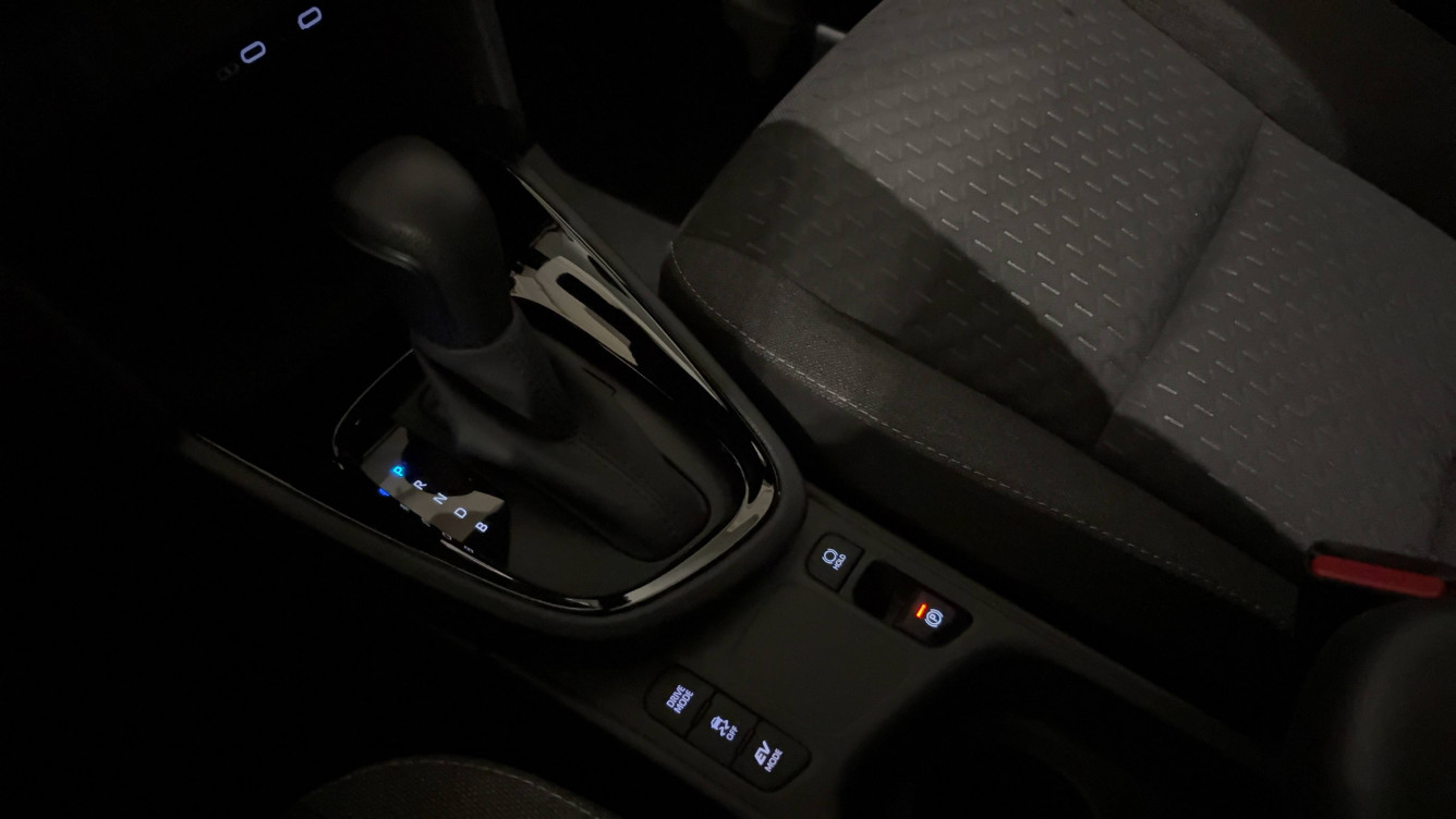 Acheter Toyota Yaris Cross Yaris Cross Hybride 116h 2WD Design 5p occasion dans les concessions du Groupe Faurie