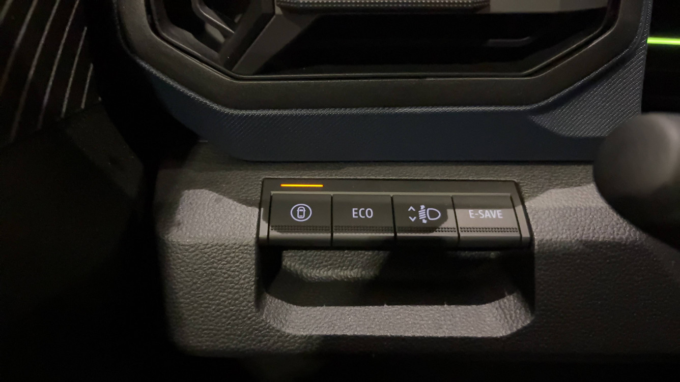 Acheter Dacia Duster Duster Hybrid 140 Journey 5p neuf dans les concessions du Groupe Faurie