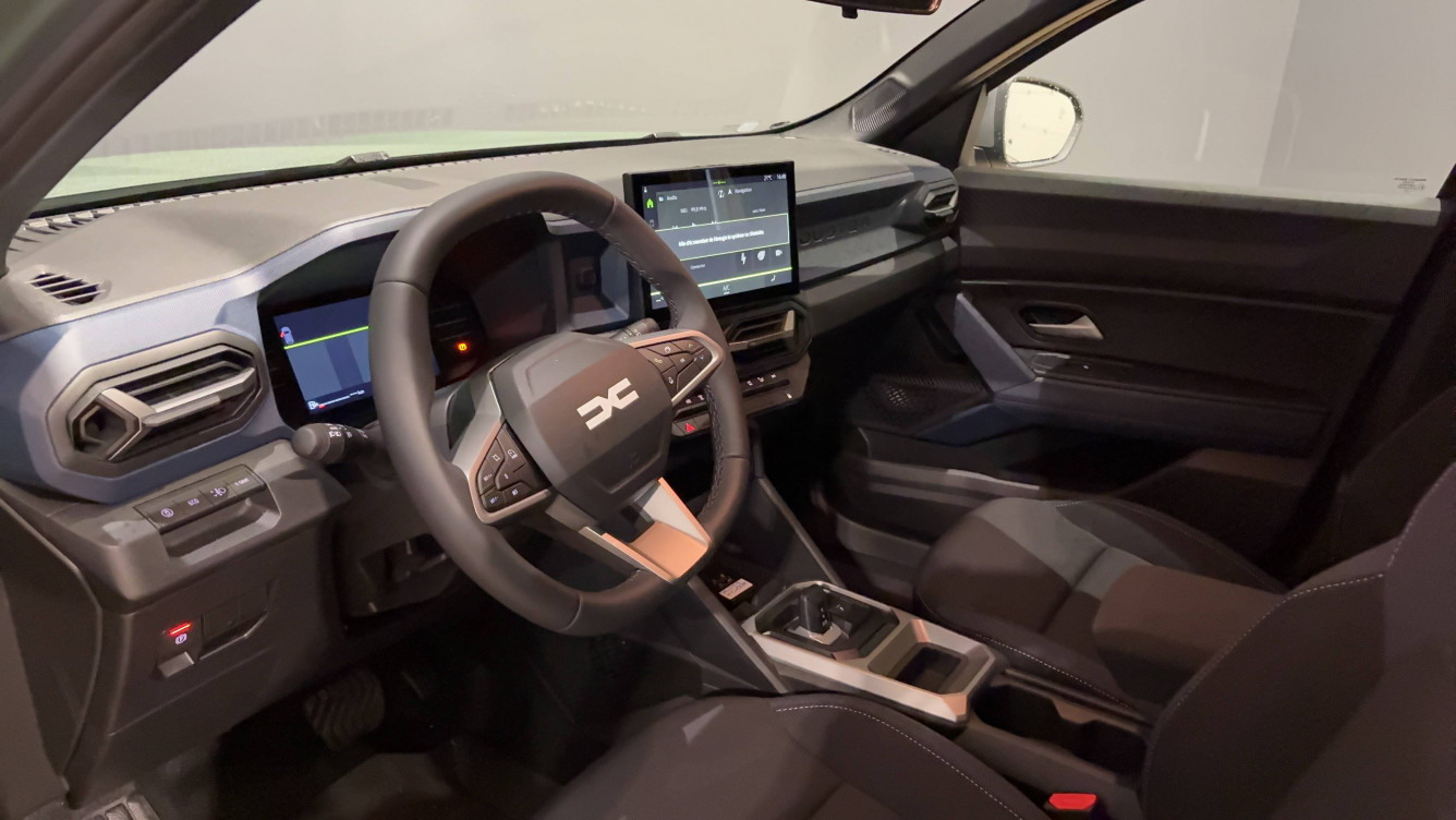 Acheter Dacia Duster Duster Hybrid 140 Journey 5p neuf dans les concessions du Groupe Faurie