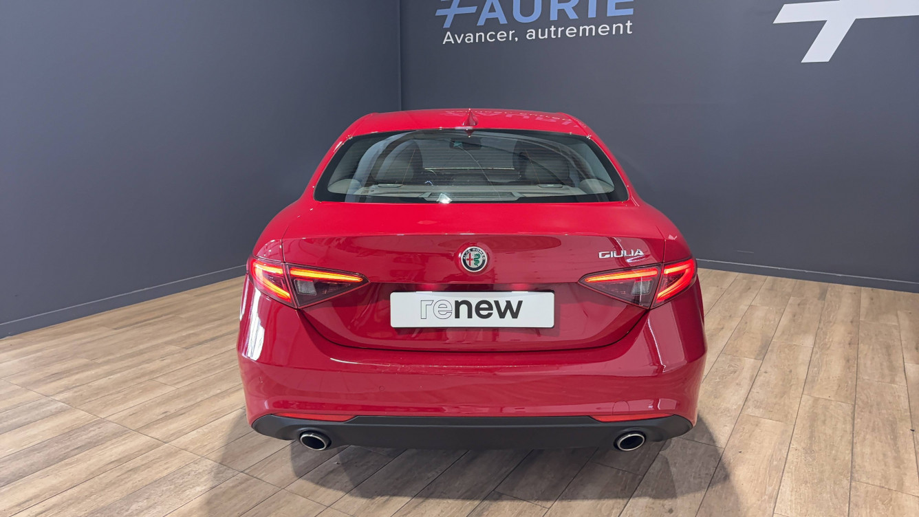 Acheter Alfa Romeo Giulia Giulia 2.2 180 ch AT8 Super 4p occasion dans les concessions du Groupe Faurie