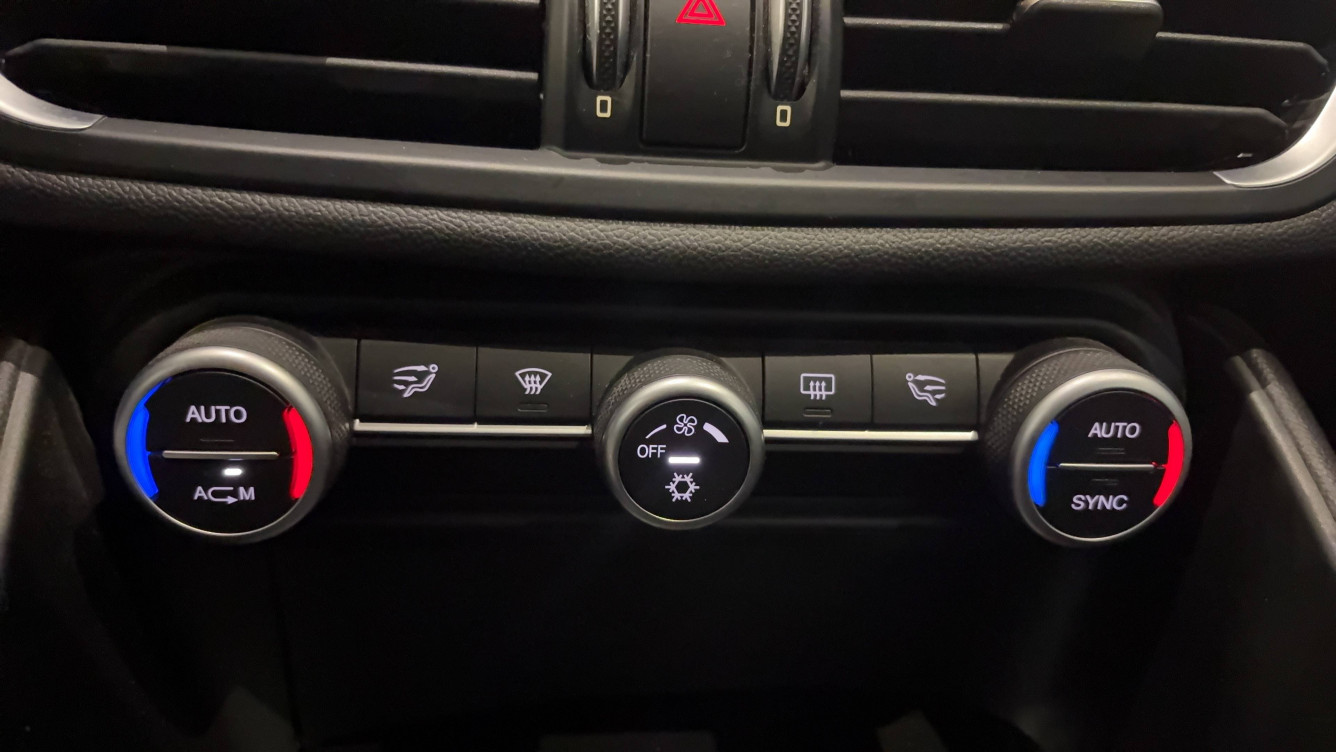 Acheter Alfa Romeo Giulia Giulia 2.2 180 ch AT8 Super 4p occasion dans les concessions du Groupe Faurie