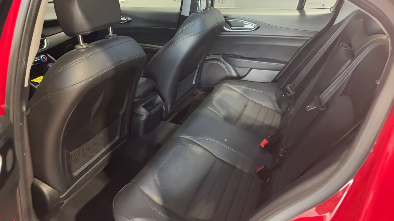Acheter Alfa Romeo Giulia Giulia 2.2 180 ch AT8 Super 4p occasion dans les concessions du Groupe Faurie