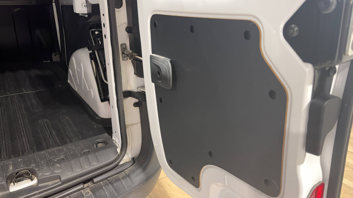 Acheter Renault Kangoo Express 2 KANGOO EXPRESS BLUE DCI 95 GRAND CONFORT 5p occasion dans les concessions du Groupe Faurie