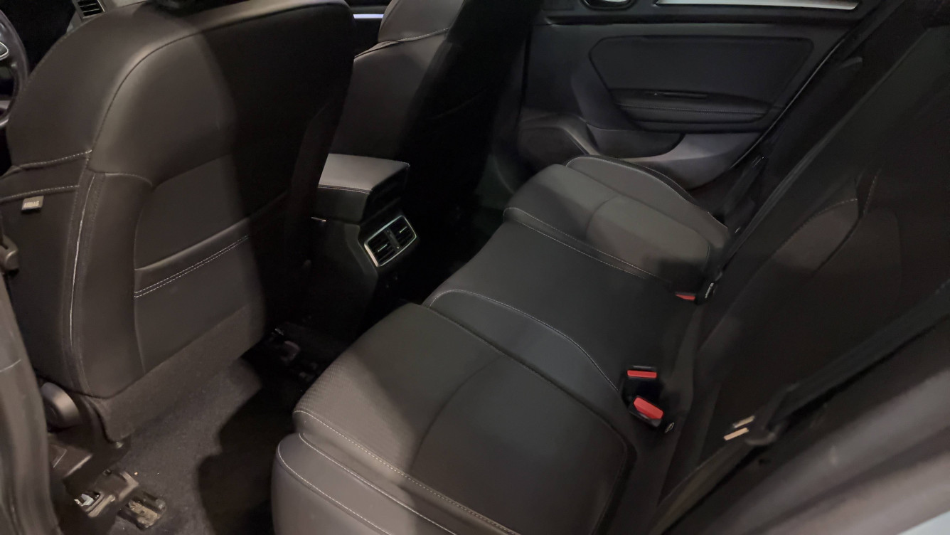 Acheter Renault Megane 4 Mégane IV Berline Blue dCi 115 Intens 5p occasion dans les concessions du Groupe Faurie