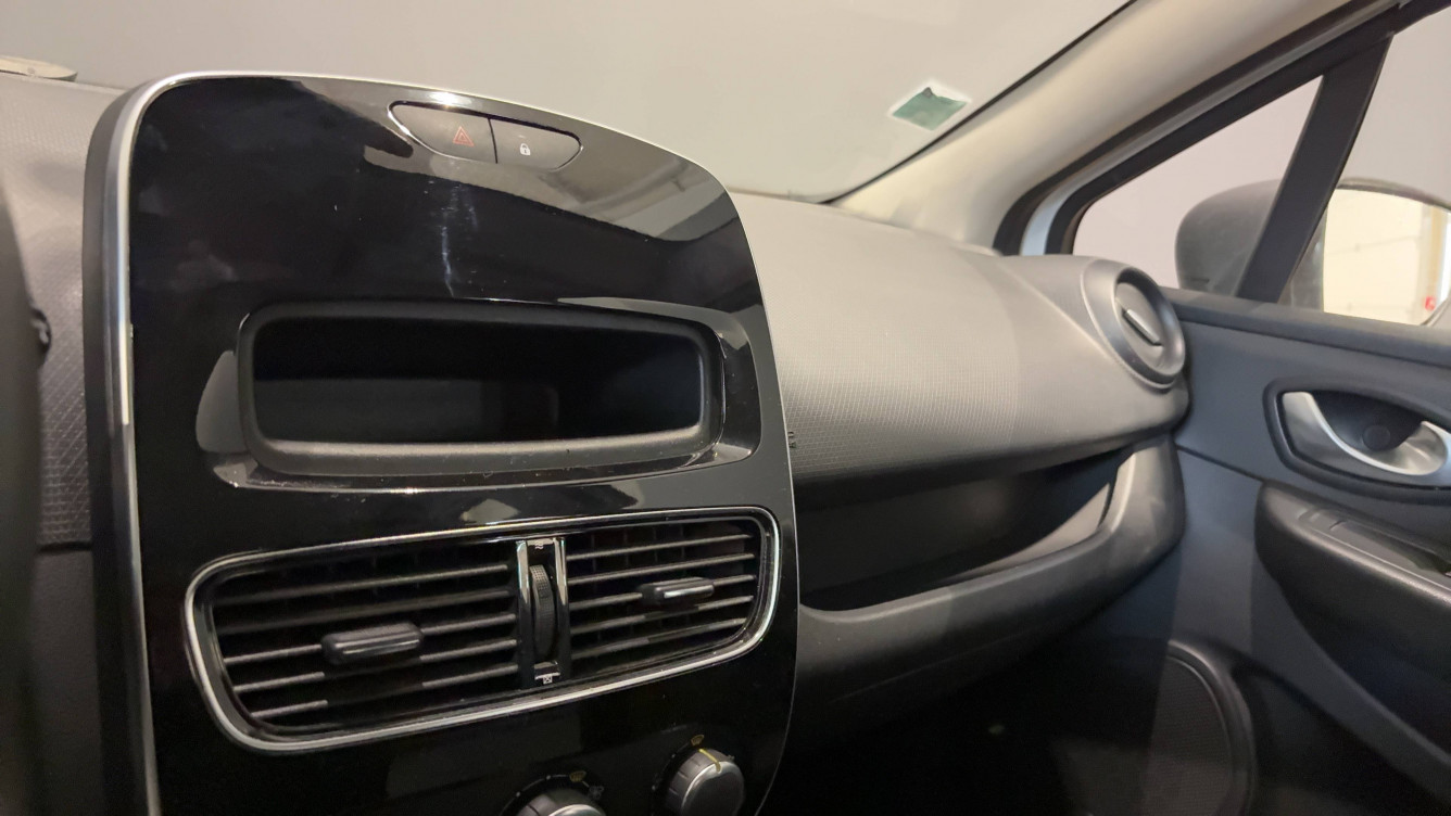 Acheter Renault Clio 4 Clio 1.2 16V 75 Life 5p occasion dans les concessions du Groupe Faurie