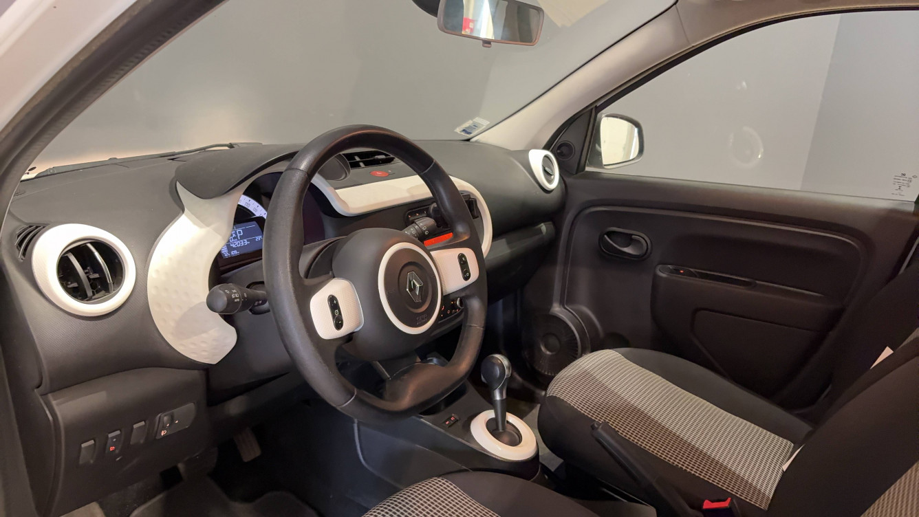 Acheter Renault Twingo Electrique Twingo III E-Tech Authentic 5p occasion dans les concessions du Groupe Faurie