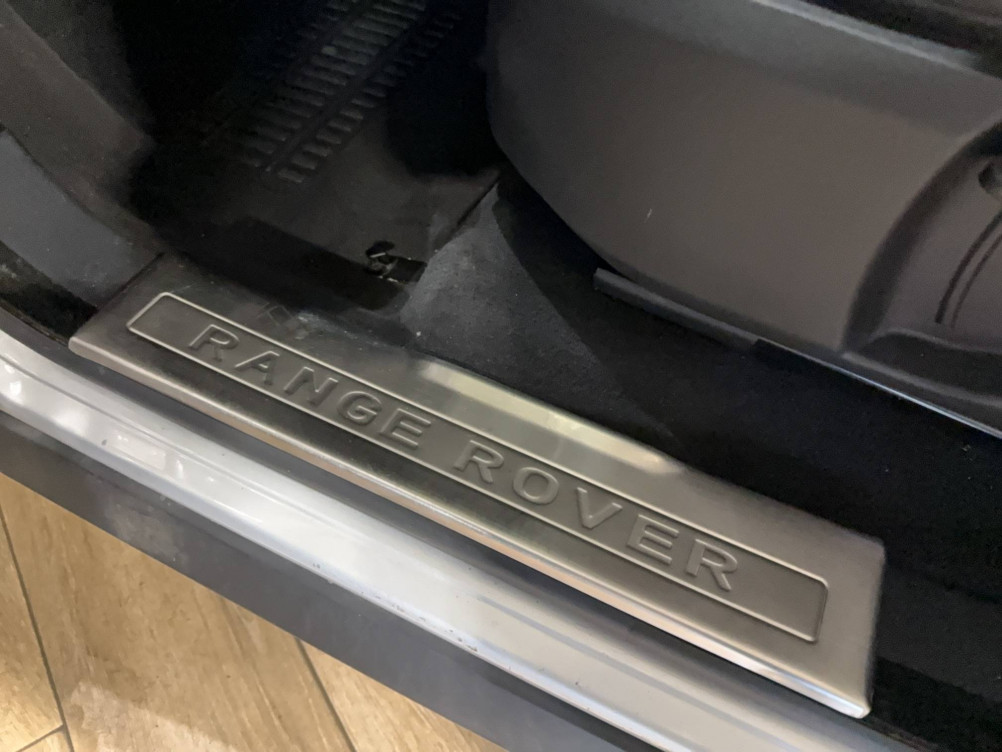 Acheter Land Rover Range Rover Evoque Range Rover Evoque Mark IV eD4 150 2WD e-Capability Business 5p occasion dans les concessions du Groupe Faurie