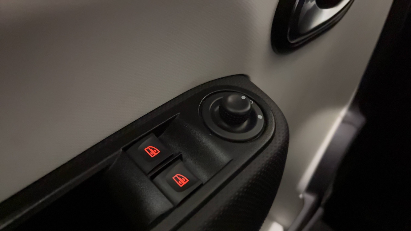 Acheter Renault Twingo 3 Twingo III 0.9 TCe 90 Intens EDC 5p occasion dans les concessions du Groupe Faurie