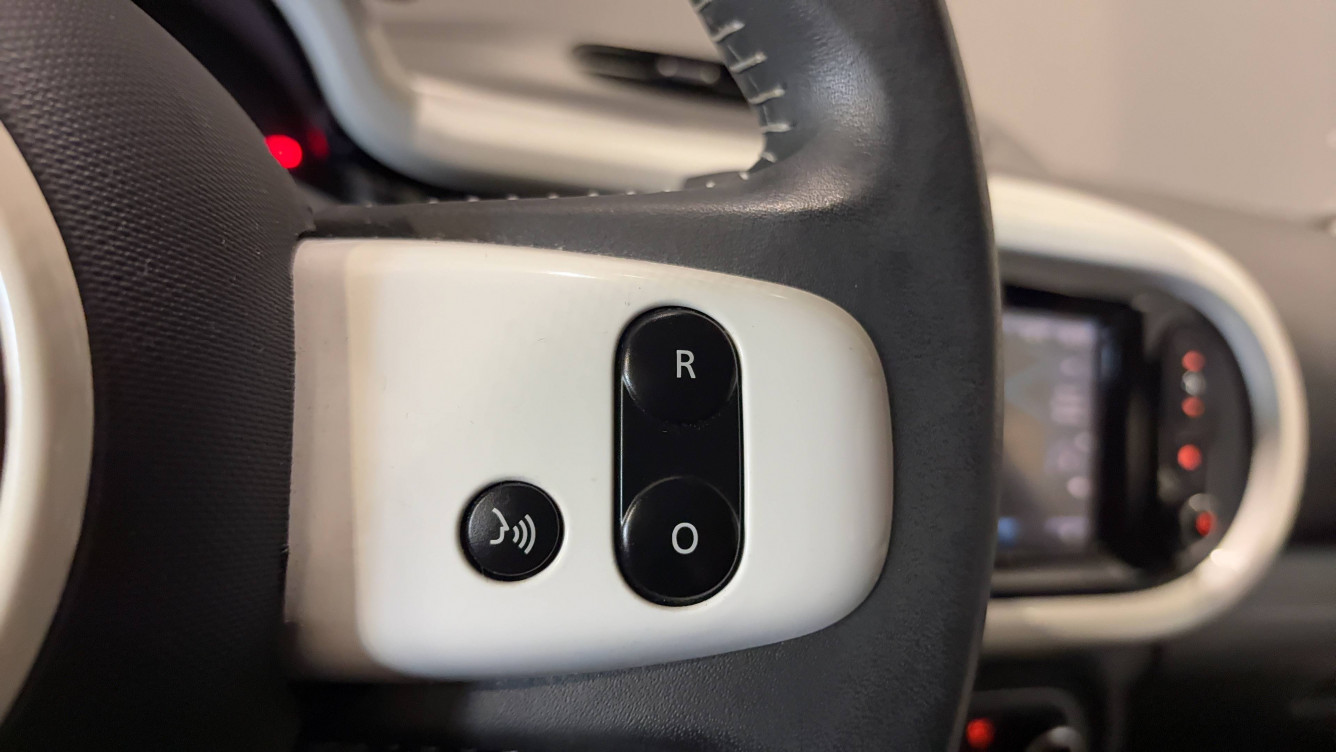Acheter Renault Twingo 3 Twingo III 0.9 TCe 90 Intens EDC 5p occasion dans les concessions du Groupe Faurie