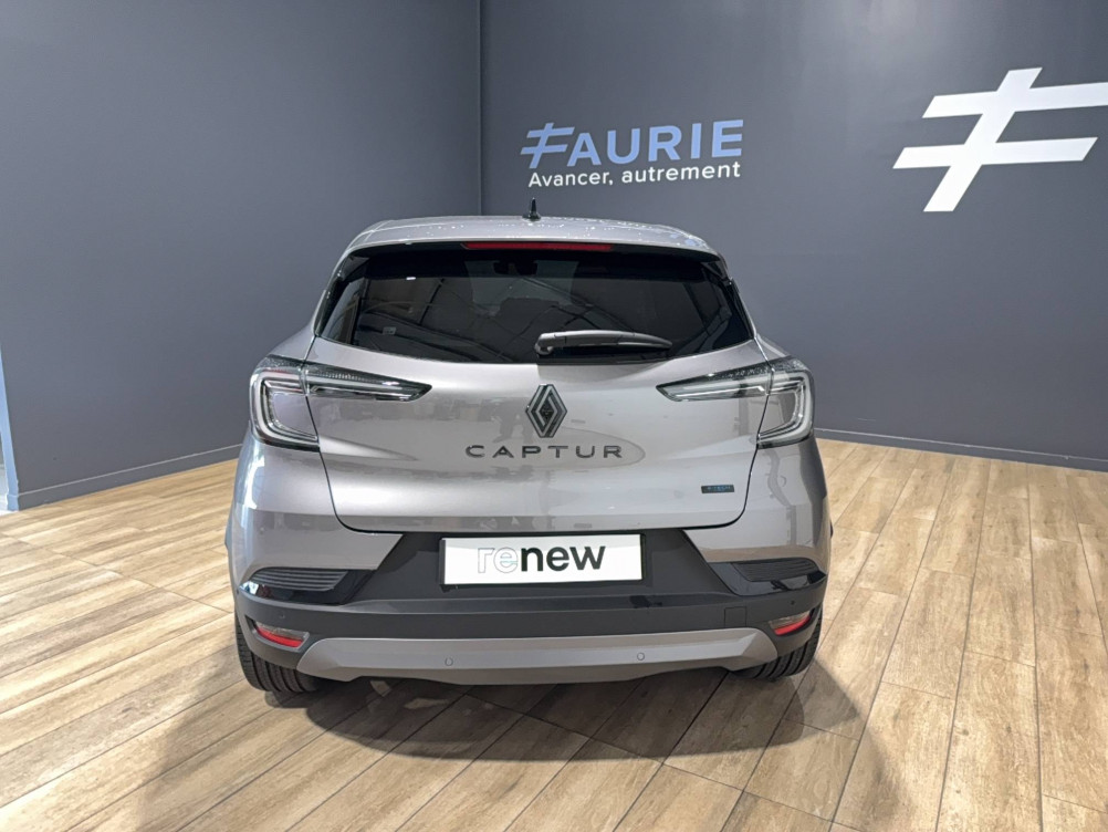 Acheter Renault Captur 2 Captur E-Tech full hybrid 160 ch esprit Alpine 5p neuf dans les concessions du Groupe Faurie