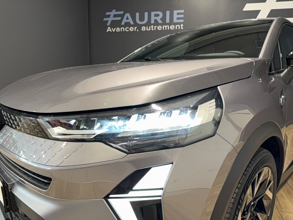 Acheter Renault Captur 2 Captur E-Tech full hybrid 160 ch esprit Alpine 5p neuf dans les concessions du Groupe Faurie