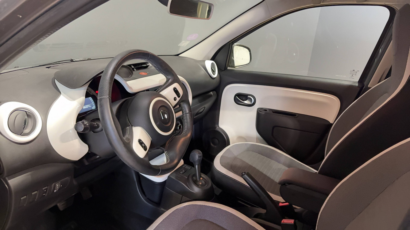 Acheter Renault Twingo 3 Twingo III 0.9 TCe 90 Intens EDC 5p occasion dans les concessions du Groupe Faurie