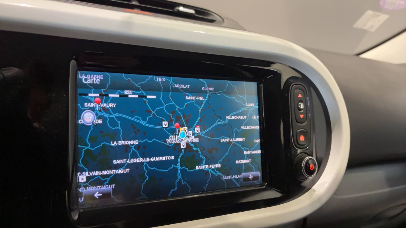 Acheter Renault Twingo 3 Twingo III 0.9 TCe 90 Intens EDC 5p occasion dans les concessions du Groupe Faurie