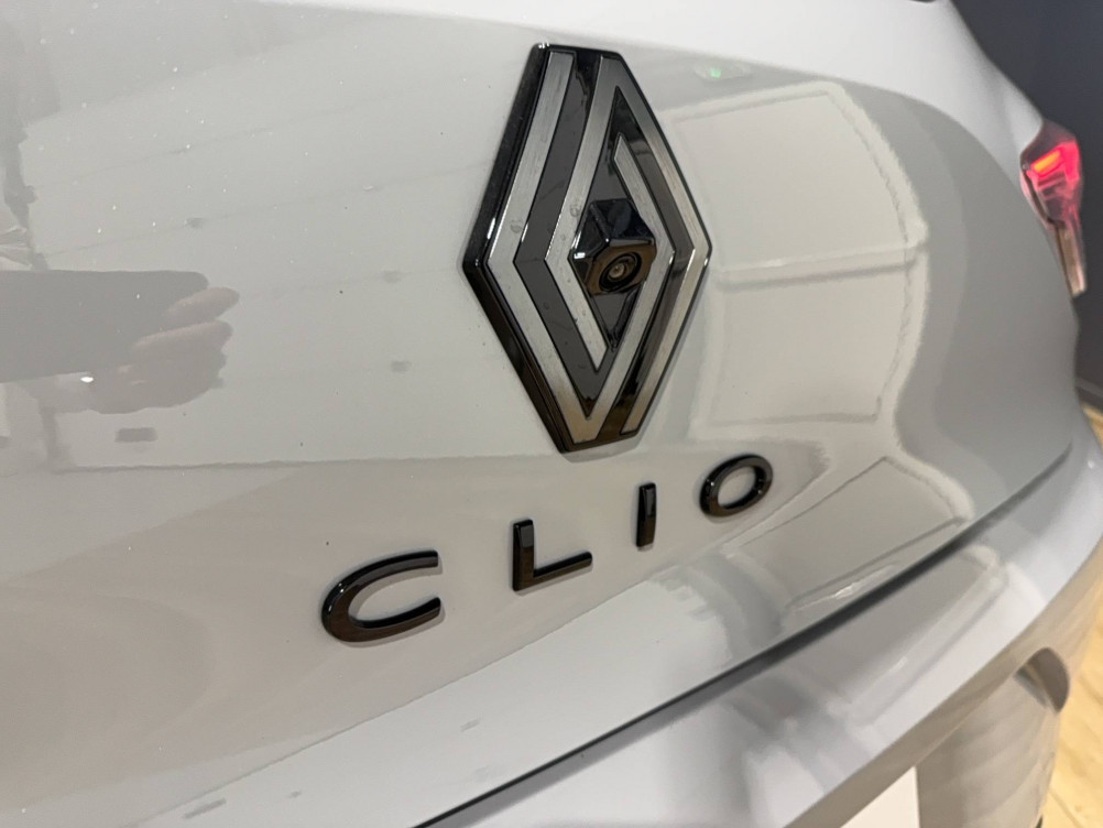 Acheter Renault Clio 5 Clio TCe 90 ch GSR2 Esprit Alpine 5p occasion dans les concessions du Groupe Faurie