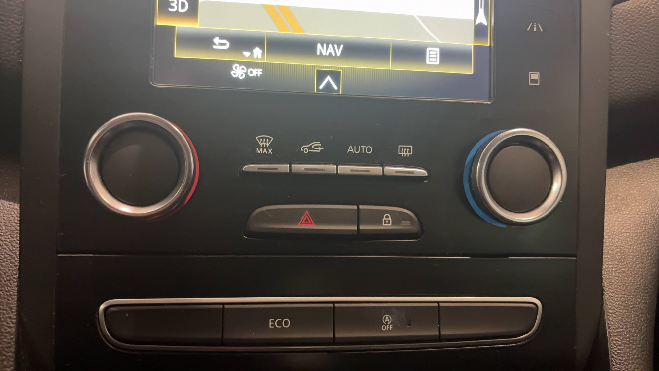 Acheter Renault Megane 4 Mégane IV Berline Blue dCi 115 EDC Intens 5p occasion dans les concessions du Groupe Faurie