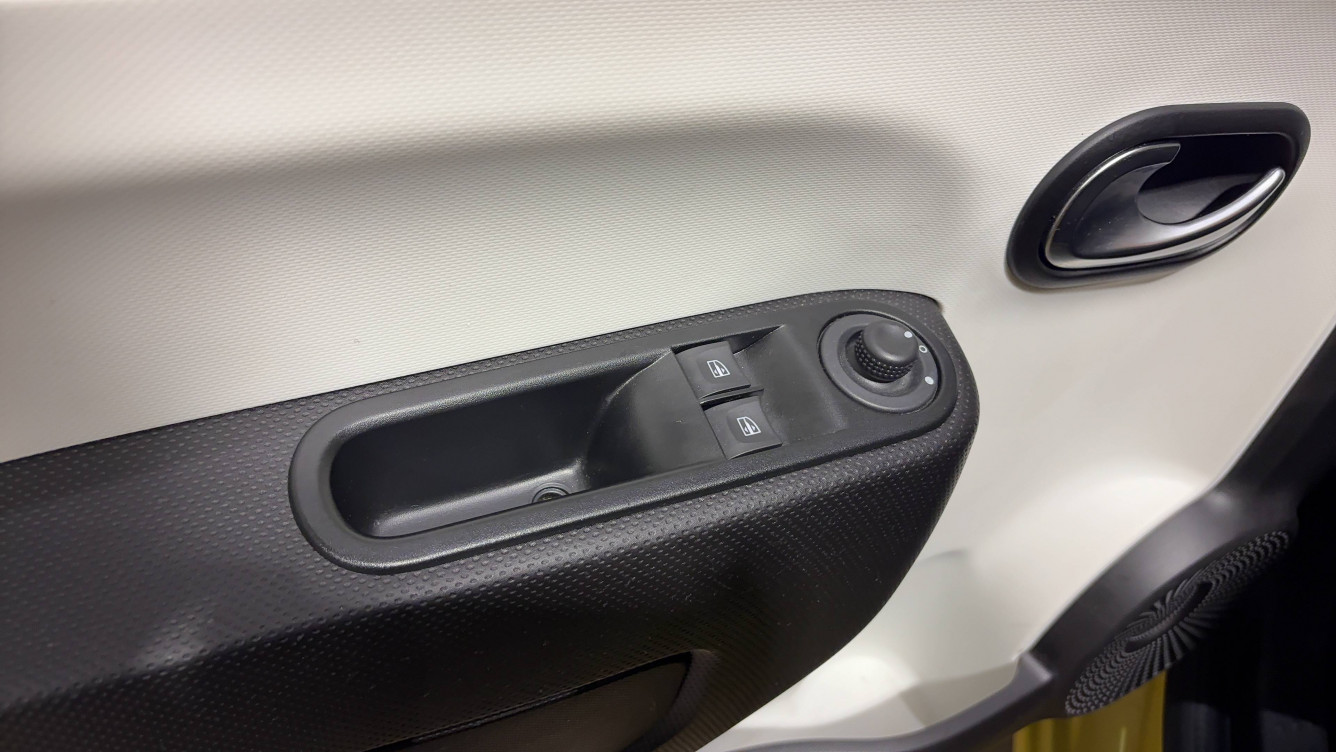 Acheter Renault Twingo 3 Twingo III 0.9 TCe 90 Energy Intens 5p occasion dans les concessions du Groupe Faurie