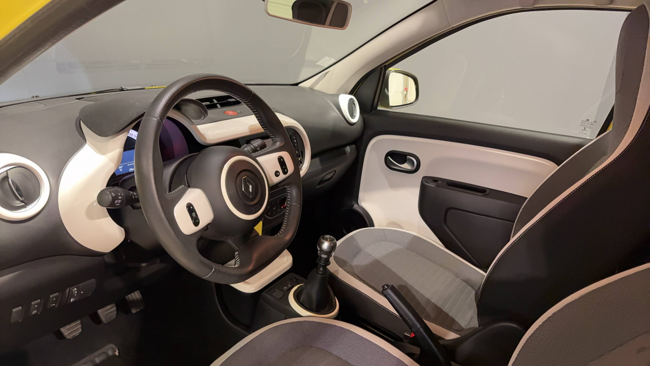 Acheter Renault Twingo 3 Twingo III 0.9 TCe 90 Energy Intens 5p occasion dans les concessions du Groupe Faurie
