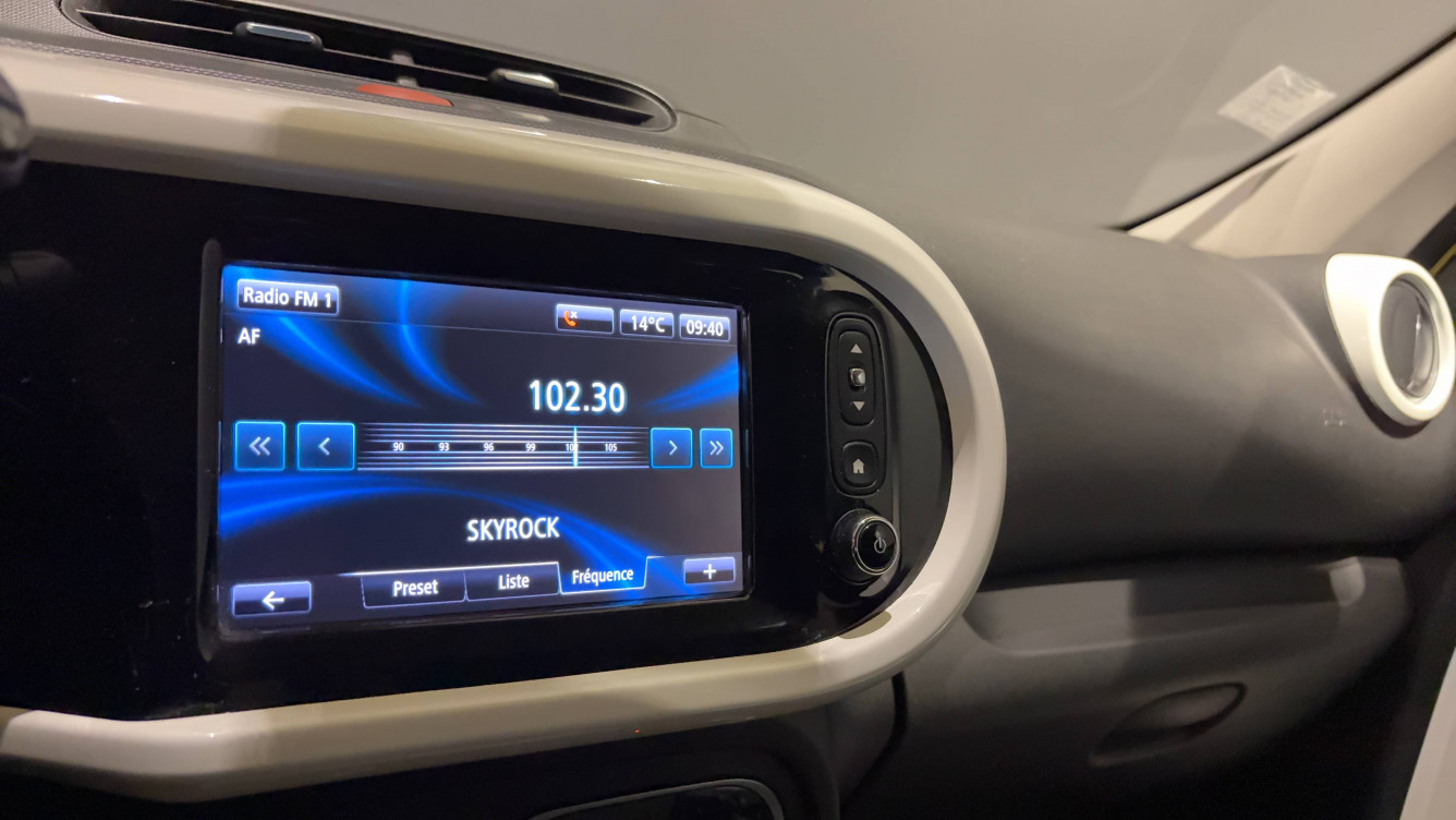 Acheter Renault Twingo 3 Twingo III 0.9 TCe 90 Energy Intens 5p occasion dans les concessions du Groupe Faurie