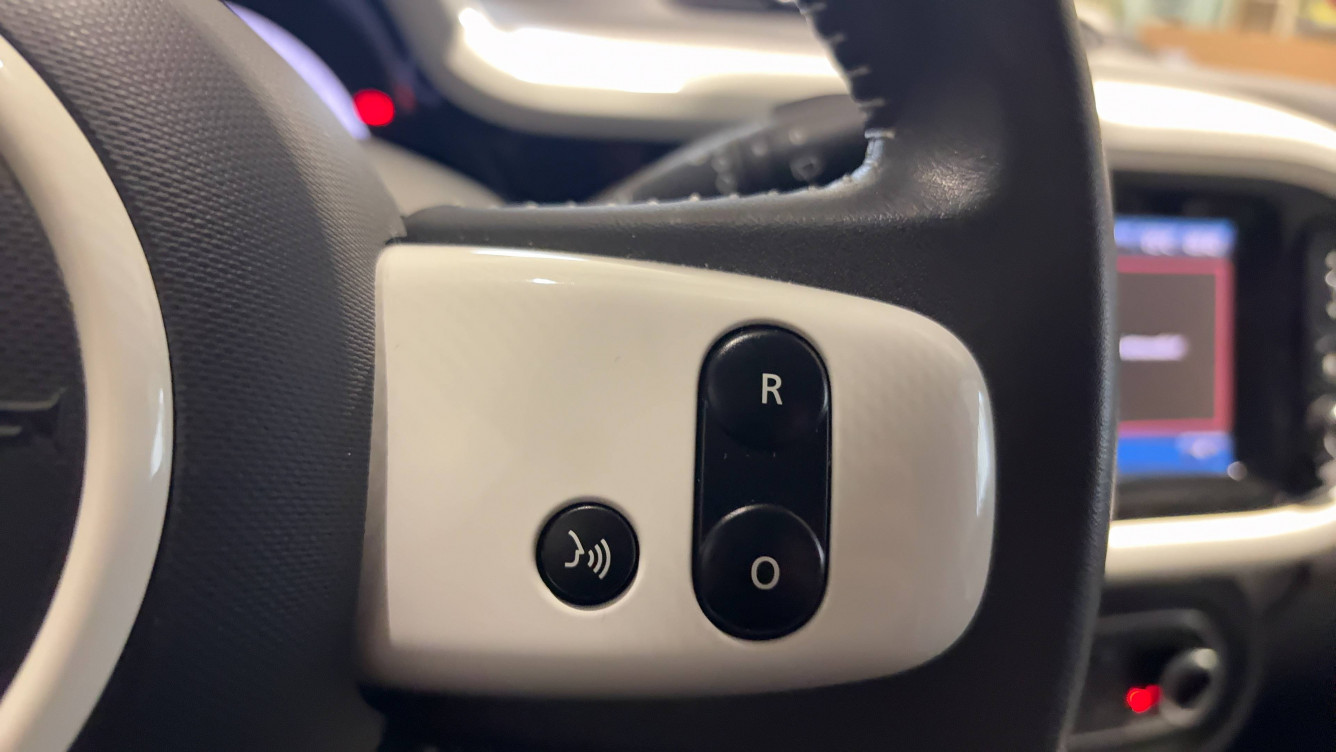 Acheter Renault Twingo 3 Twingo III 0.9 TCe 90 Energy Intens 5p occasion dans les concessions du Groupe Faurie