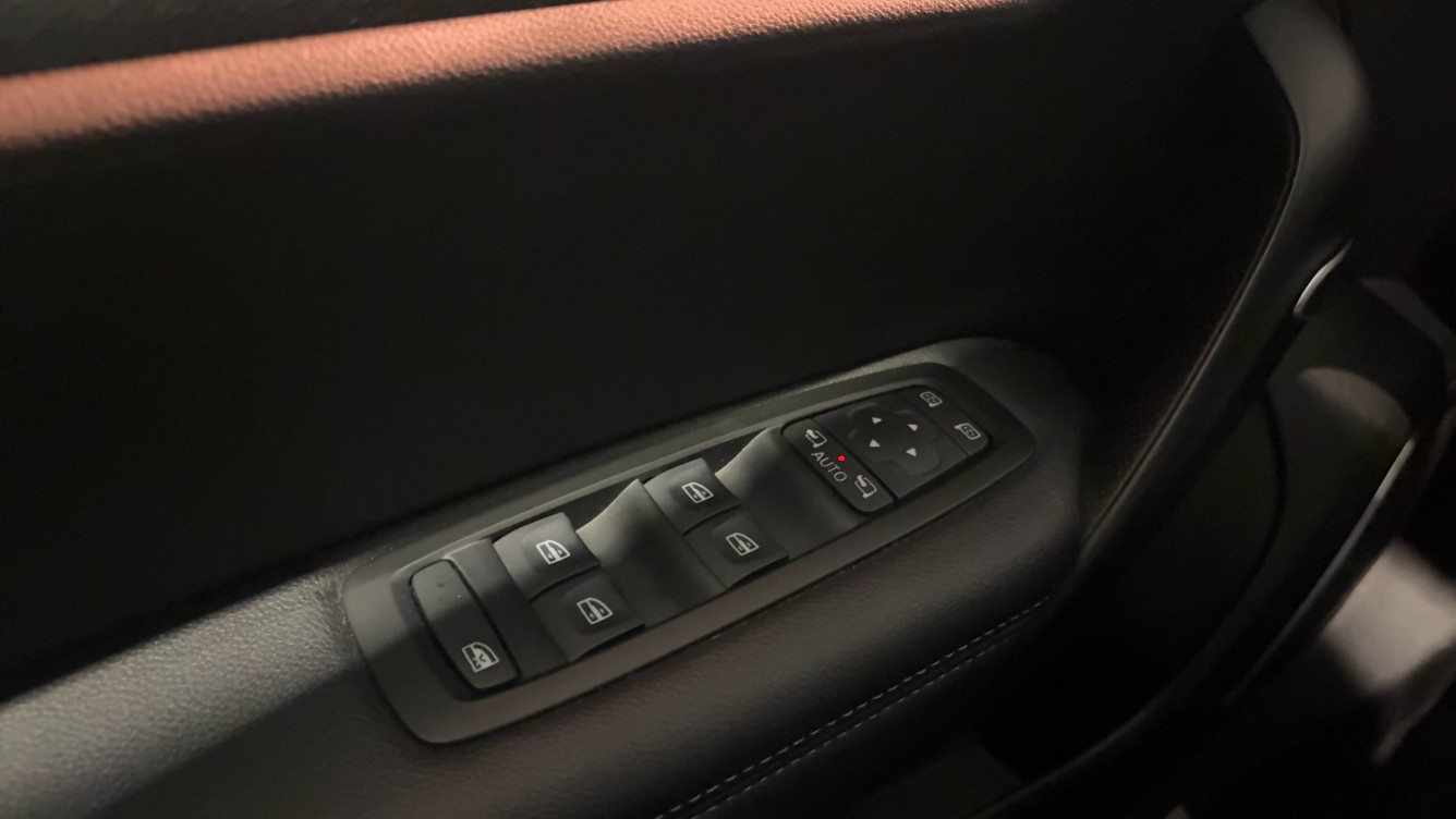 Acheter Renault Megane 4 Mégane IV Berline Blue dCi 115 EDC Intens 5p occasion dans les concessions du Groupe Faurie