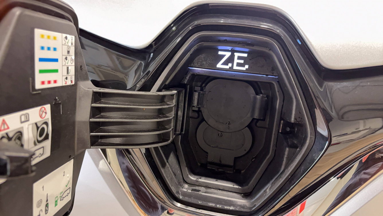 Acheter Renault Zoe Zoe R110 Achat Intégral Zen 5p occasion dans les concessions du Groupe Faurie