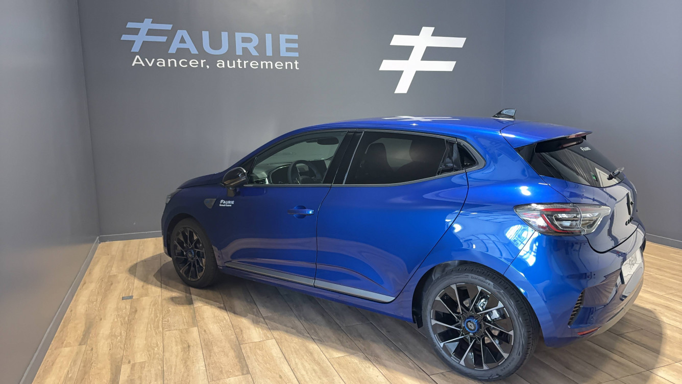 Acheter Renault Clio 5 Clio E-Tech full hybrid 145 ch GSR2 Esprit Alpine 5p neuf dans les concessions du Groupe Faurie
