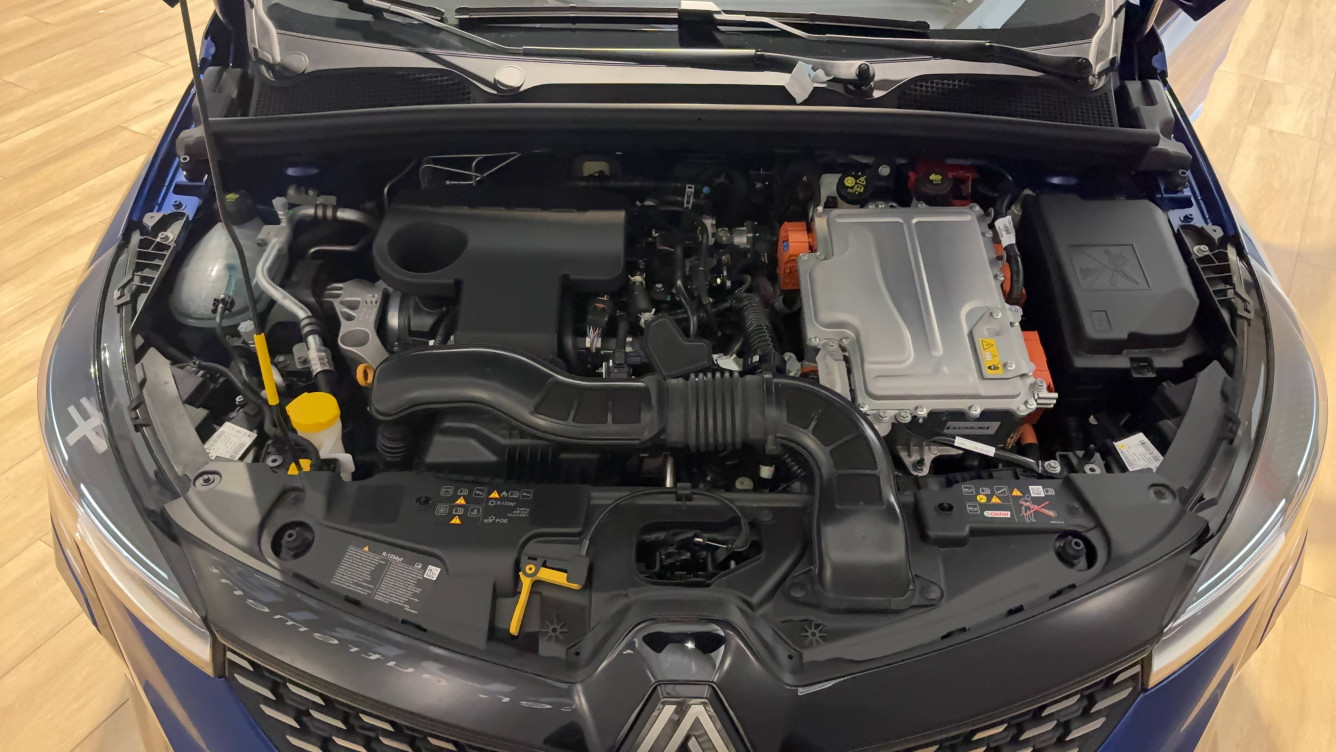Acheter Renault Clio 5 Clio E-Tech full hybrid 145 ch GSR2 Esprit Alpine 5p neuf dans les concessions du Groupe Faurie