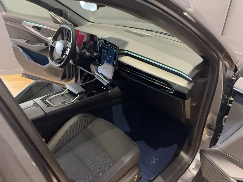 Acheter Renault Rafale Rafale hyper hybrid E-Tech 4x4 300 atelier Alpine 5p neuf dans les concessions du Groupe Faurie