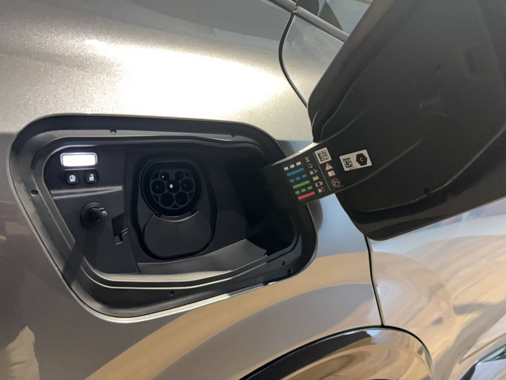 Acheter Renault Rafale Rafale hyper hybrid E-Tech 4x4 300 atelier Alpine 5p neuf dans les concessions du Groupe Faurie