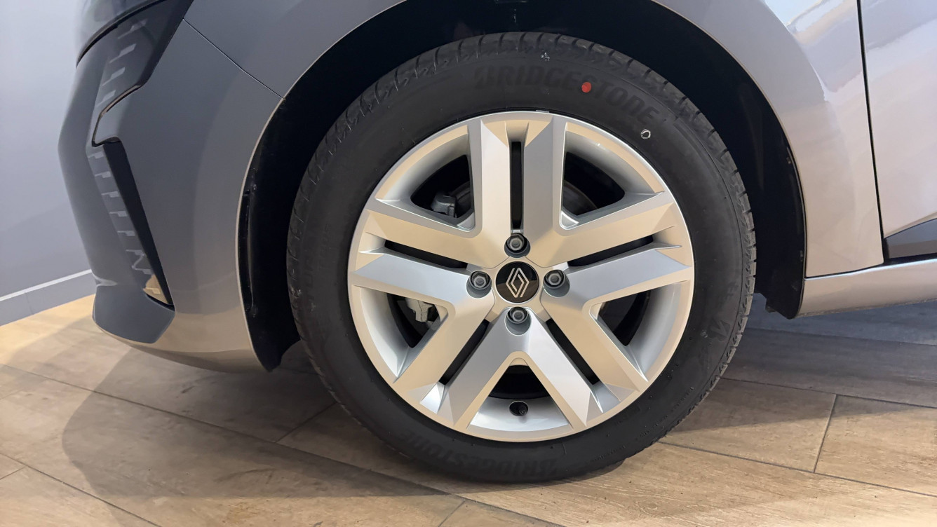 Acheter Renault Clio 5 Clio E-Tech full hybrid 145 GSR2 Evolution 5p neuf dans les concessions du Groupe Faurie