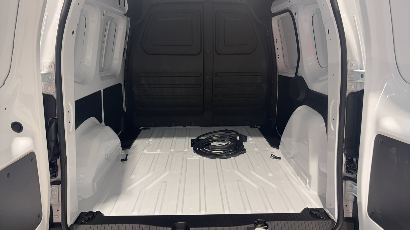 Acheter Renault Kangoo Electrique KANGOO VAN E-TECH ELECTRIQUE FG TOLE L1 AC11 GSR2 ADVANCE 4p neuf dans les concessions du Groupe Faurie