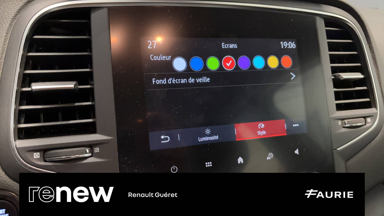 Acheter Renault Megane 4 Mégane IV Estate Blue dCi 115 - 21B Business 5p occasion dans les concessions du Groupe Faurie