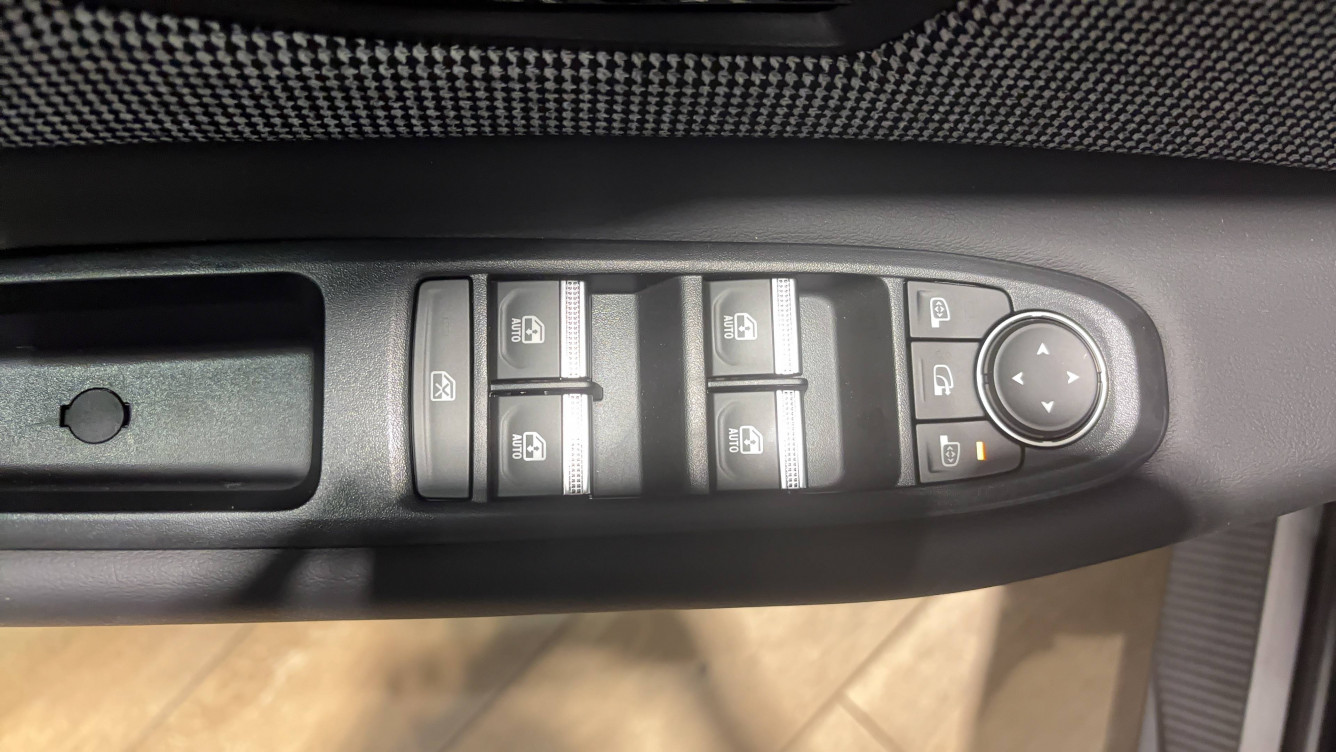 Acheter Renault Renault 4 Renault 4 E-Tech Electrique 150 ch autonomie confort Iconic 5p neuf dans les concessions du Groupe Faurie