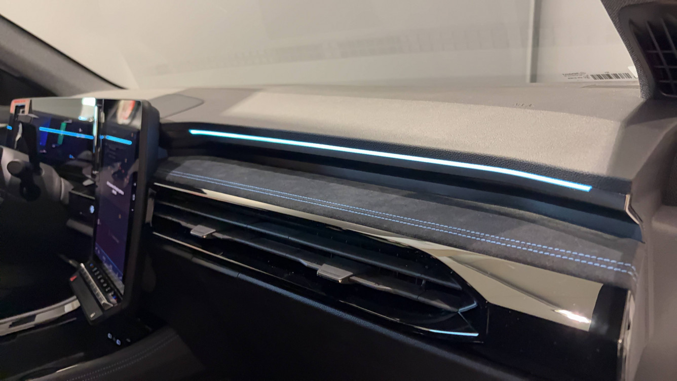 Acheter Renault Espace 6 Espace E-Tech full hybrid 200 GSR2 esprit Alpine 5p neuf dans les concessions du Groupe Faurie