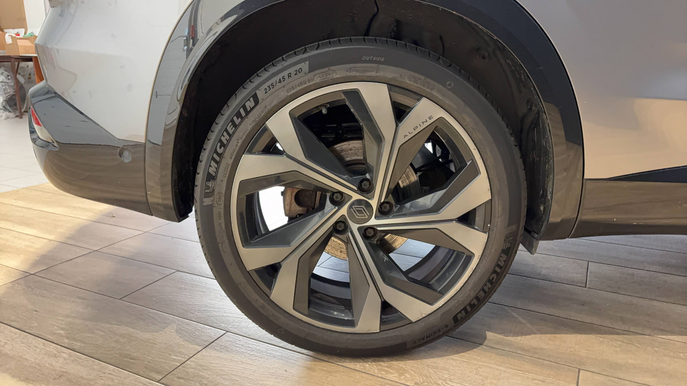 Acheter Renault Austral Austral E-Tech hybrid 200 Techno esprit Alpine 5p occasion dans les concessions du Groupe Faurie