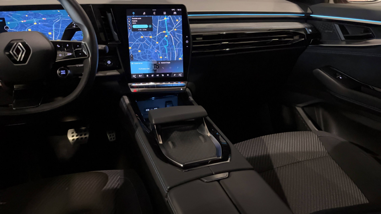 Acheter Renault Austral Austral E-Tech hybrid 200 Iconic esprit Alpine 5p occasion dans les concessions du Groupe Faurie