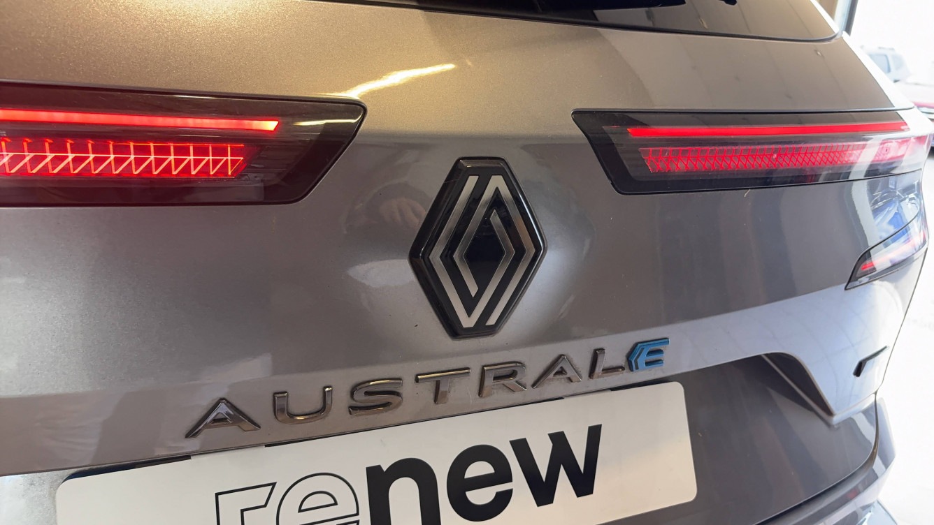 Acheter Renault Austral Austral E-Tech hybrid 200 Techno esprit Alpine 5p occasion dans les concessions du Groupe Faurie