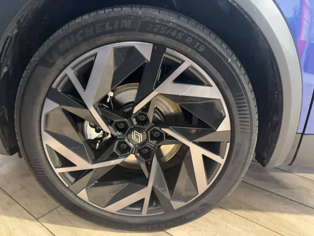 Acheter Renault Captur 2 Captur E-Tech full hybrid 145 ch esprit Alpine 5p occasion dans les concessions du Groupe Faurie