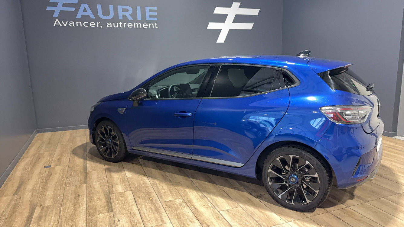 Acheter Renault Clio 5 Clio TCe 90 ch GSR2 Esprit Alpine 5p occasion dans les concessions du Groupe Faurie