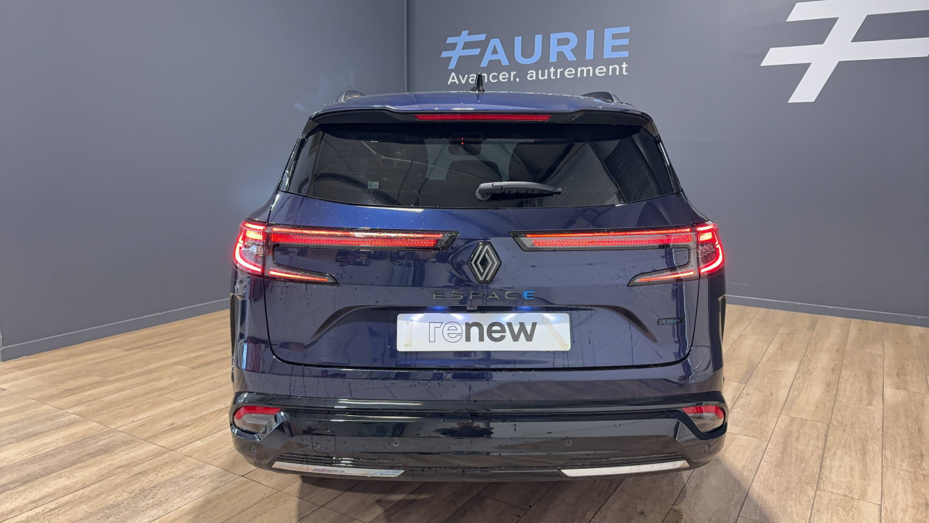 Acheter Renault Espace 6 Espace E-Tech hybrid 200 esprit Alpine 5p occasion dans les concessions du Groupe Faurie