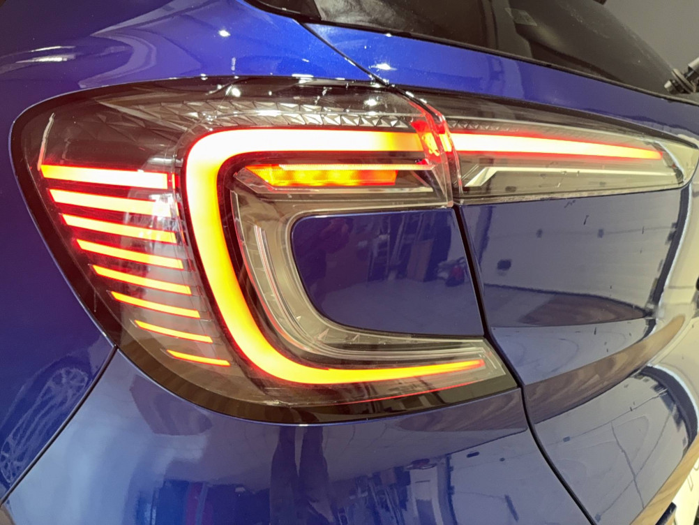 Acheter Renault Captur 2 Captur E-Tech full hybrid 145 ch esprit Alpine 5p occasion dans les concessions du Groupe Faurie