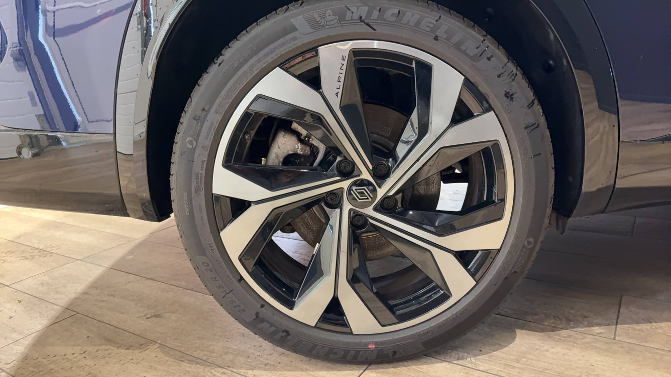 Acheter Renault Espace 6 Espace E-Tech hybrid 200 esprit Alpine 5p occasion dans les concessions du Groupe Faurie